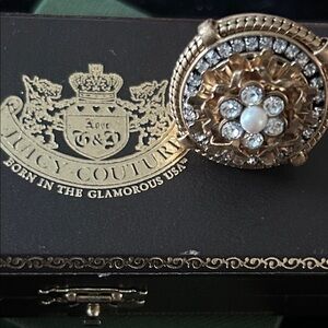 VINTAGE JUICEY COUTURE  GOLD-TONE COCKTAIL RING  LARGE STATEMENT THAT HEAD TURN